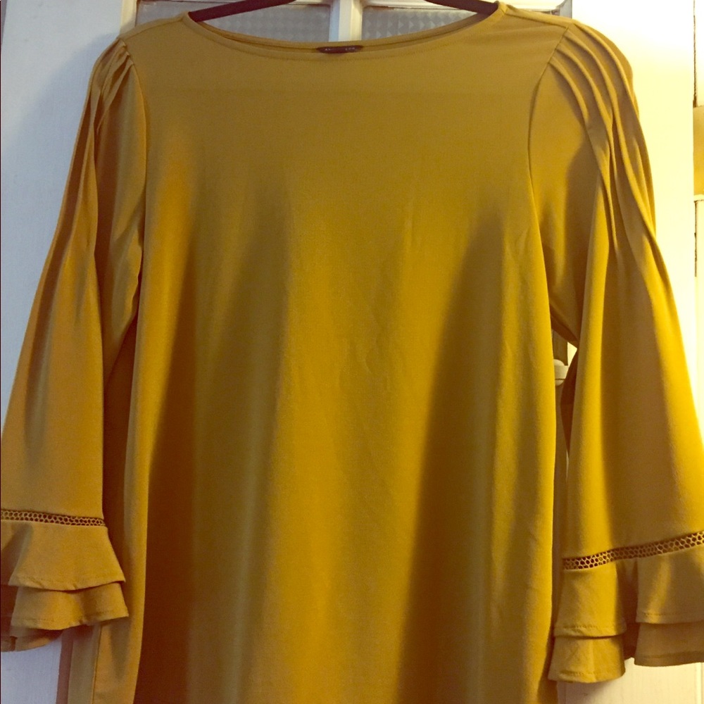 Ann Taylor. XS. Mustard yellow. Jersey material